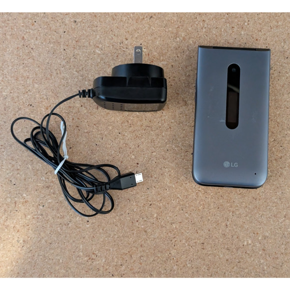 LG Classic Flip Cell Phone L125DL TracFone CARRIER LOCKED - Picture 1 of 11